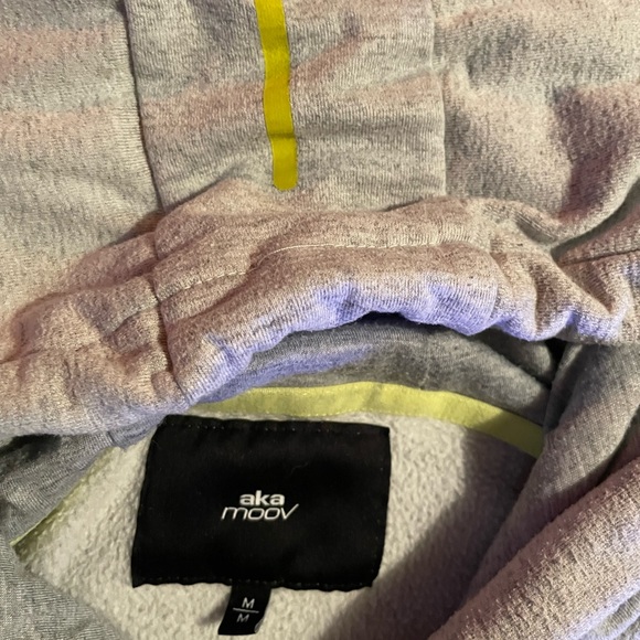 Hoodie for men size med. front pocket with zippers. Grey & hint of yellow - Picture 2 of 6